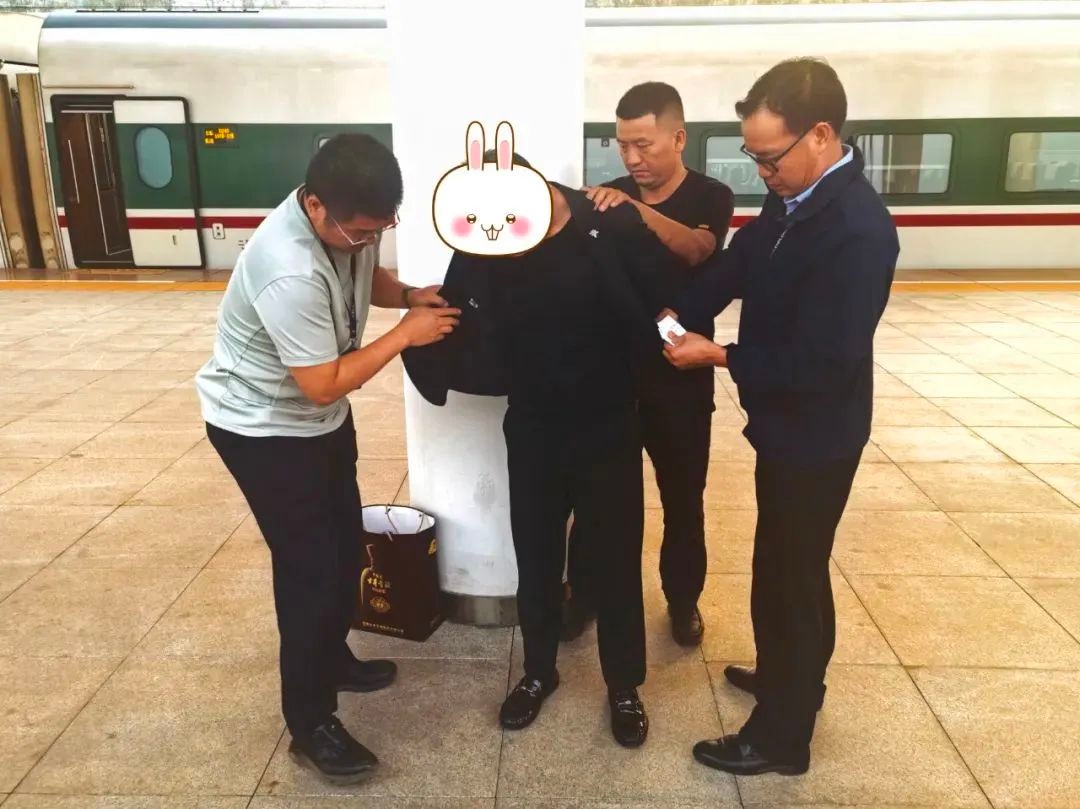 58万血汗钱差点打水漂?楚雄公安雷霆出击,诈骗犯连名字都是假的 第2张 58万血汗钱差点打水漂?楚雄公安雷霆出击,诈骗犯连名字都是假的 第2张