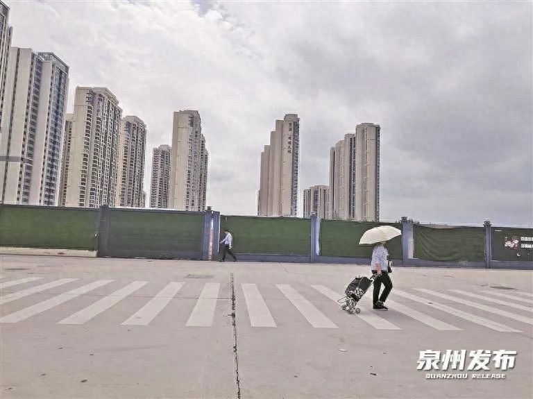 城东金凤屿片区万贤街市政道路工程开工，年内能全线贯通？