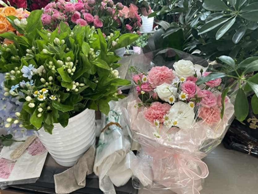 母亲节将至！花店爆单，特色芍药花成新宠，错过今日再等一年？  第1张