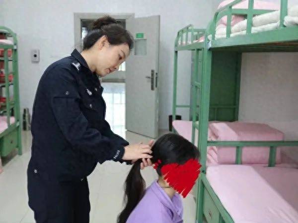 十七岁女孩深陷毒品泥潭！她还能回头吗？如何破茧重生？