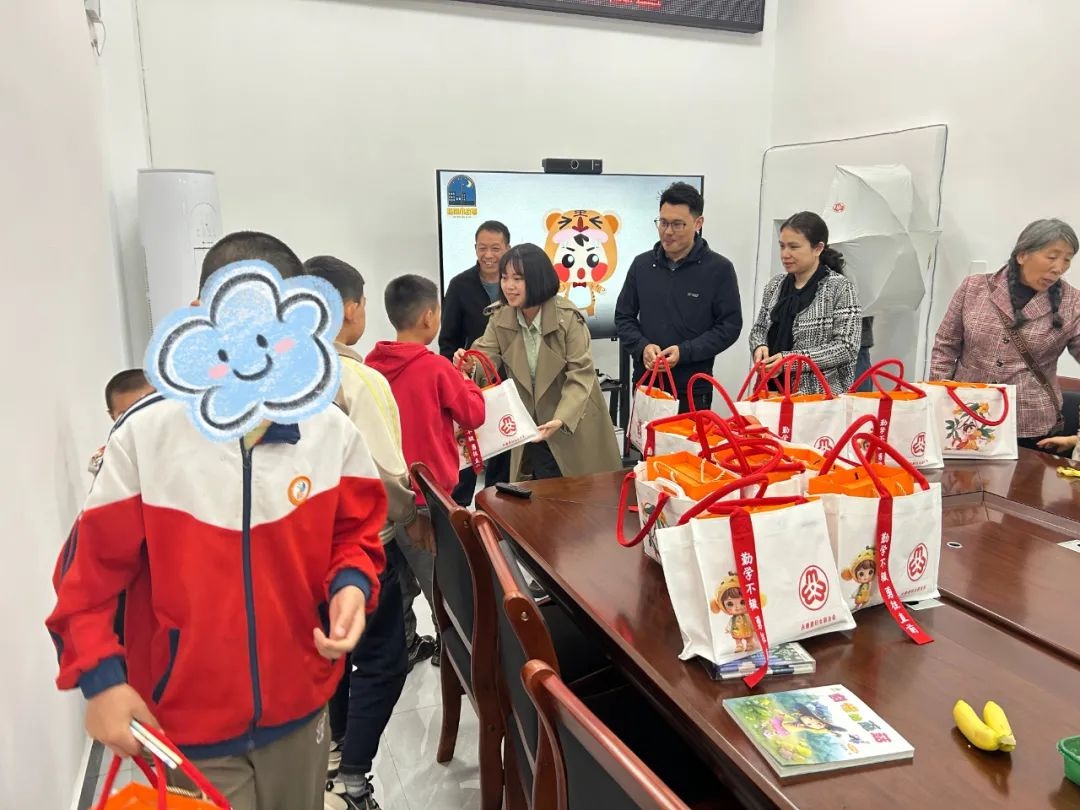 5月10日爱心伴读进社区！这温情故事能给孩子带来啥？  第3张