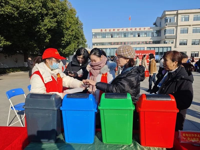 蔡甸区新春大礼包送到家门口！书法、义诊、普法，你想要的这里都有  第2张