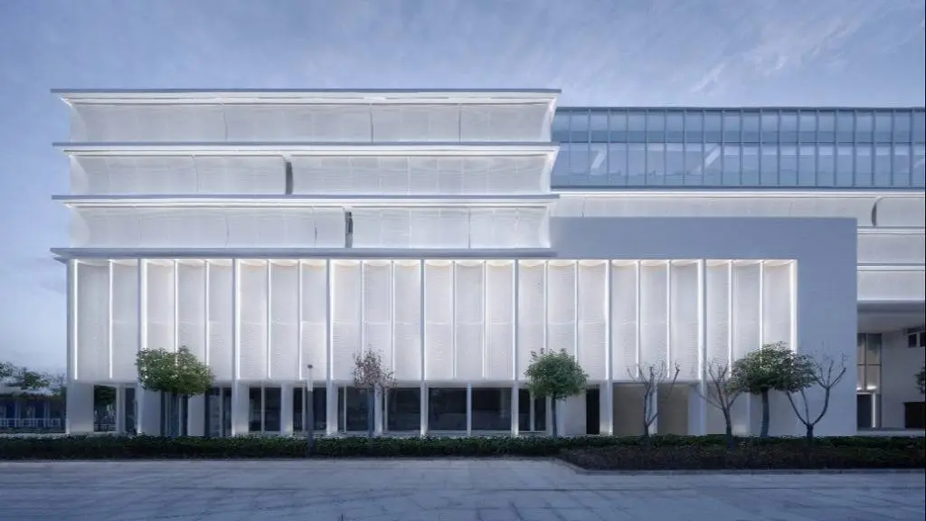 东台图书馆如何成为城市更新的典范？揭秘其背后的建筑与文化创新