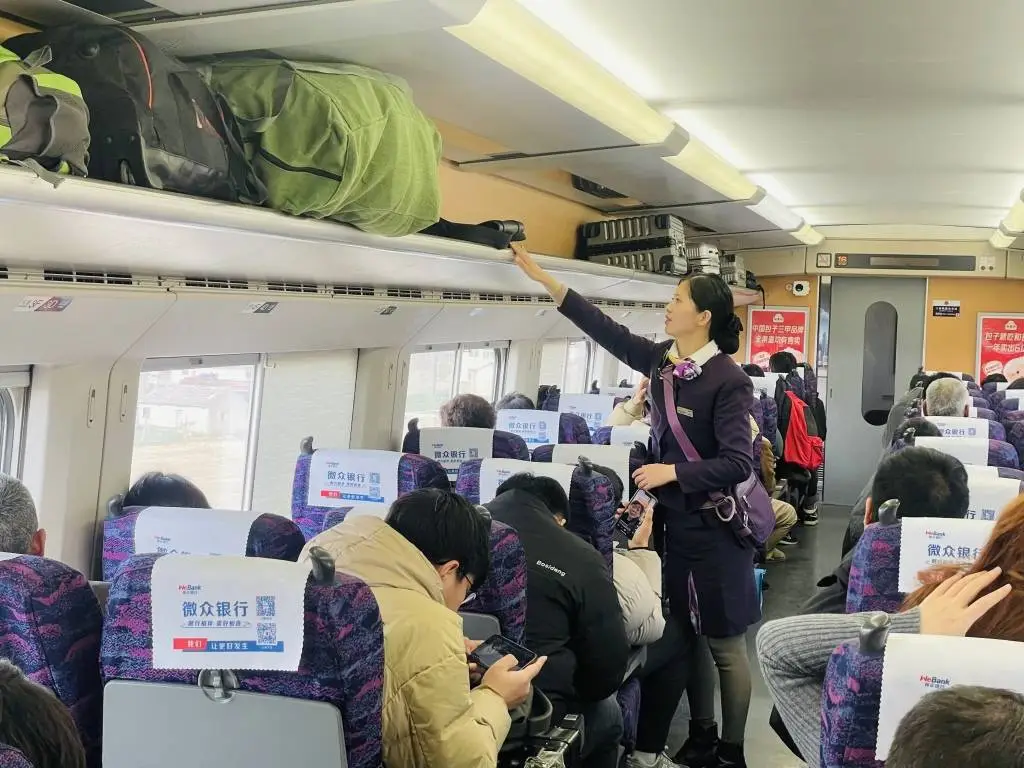 2025年春运大揭秘：长三角铁路如何应对9700万人次大客流？
