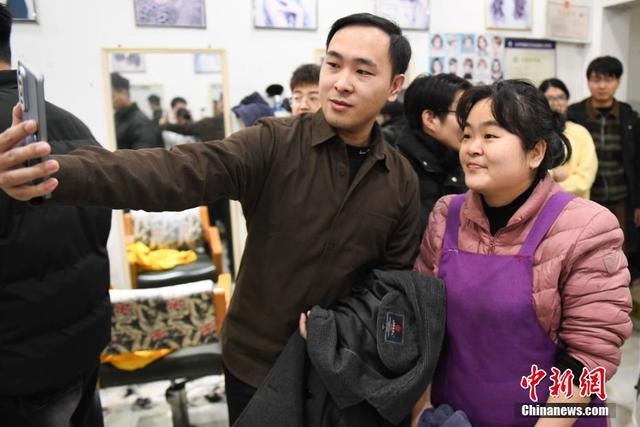 11年坚守，李晓华如何用一把剪刀剪出怀化的网红经济？  第8张