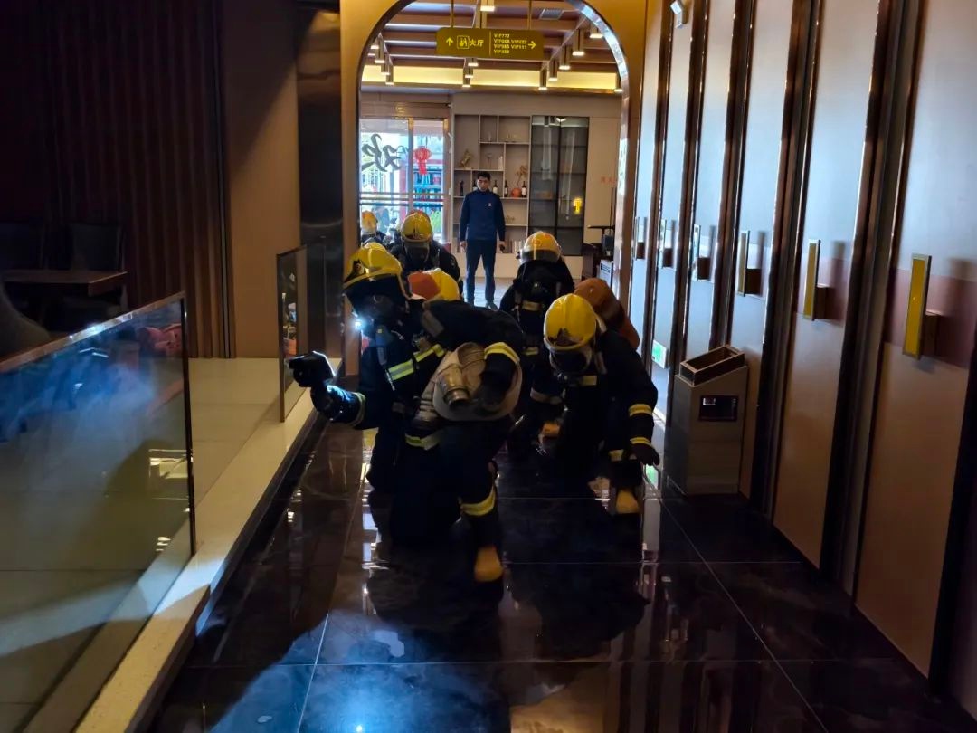 怒江州消防支队严查沿街商铺火灾隐患，你的店铺安全吗？  第5张