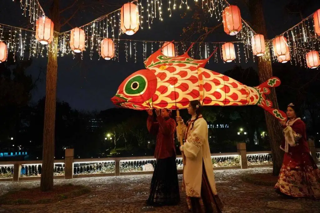 你知道元宵节为何成为海外华人共同的传统佳节吗？揭秘背后的文化魅力  第2张
