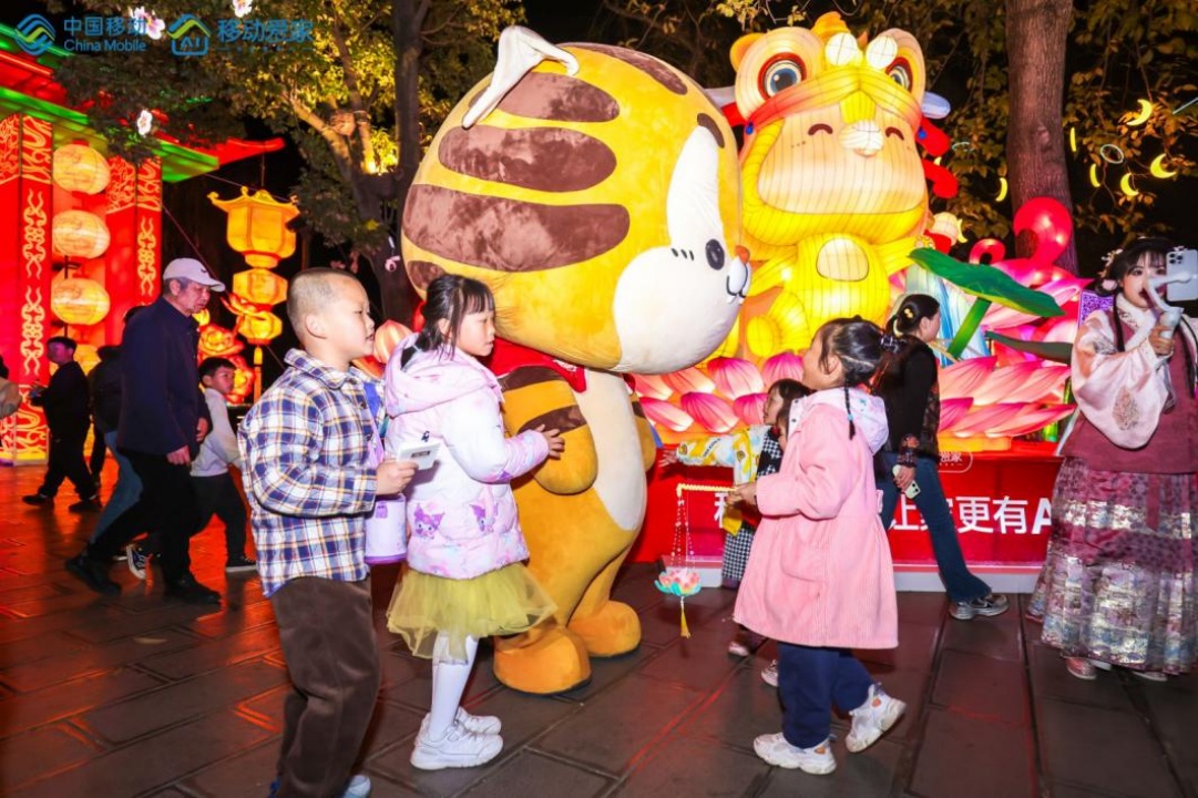 昆明元宵夜，你绝对不能错过的绝美灯会和精彩非遗表演  第6张