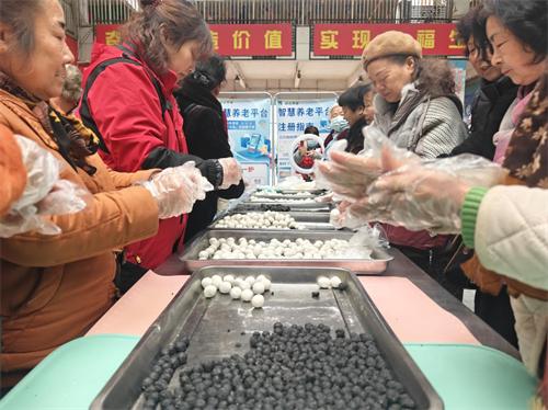 智慧养老，一部手机搞定！西塞山区智慧养老平台如何让老年人生活更便捷？  第3张
