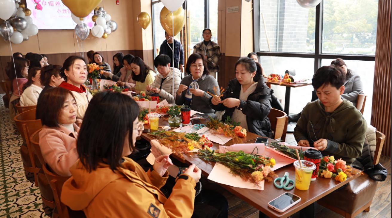最美三月天，水务局女职工如何绽放独特魅力？  第1张