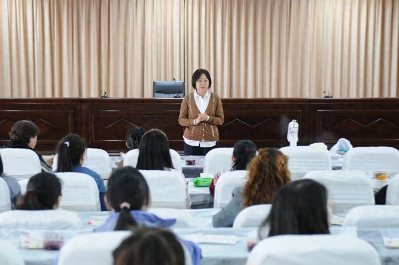 女干警变身甜点大师，这个三八节她们如何绽放芳华？  第1张