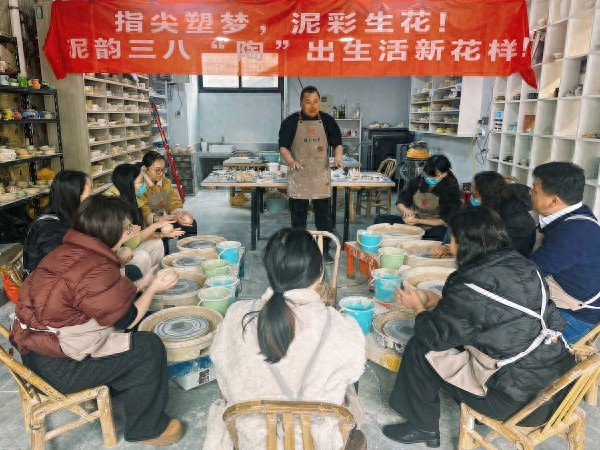 巾帼绽芳华，共赏艺术韵！这场别具一格的三八节活动你参加了吗？