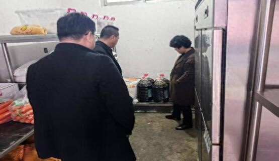 兰州高新区社农局严查学校营养餐，你的孩子吃得安全吗？  第1张