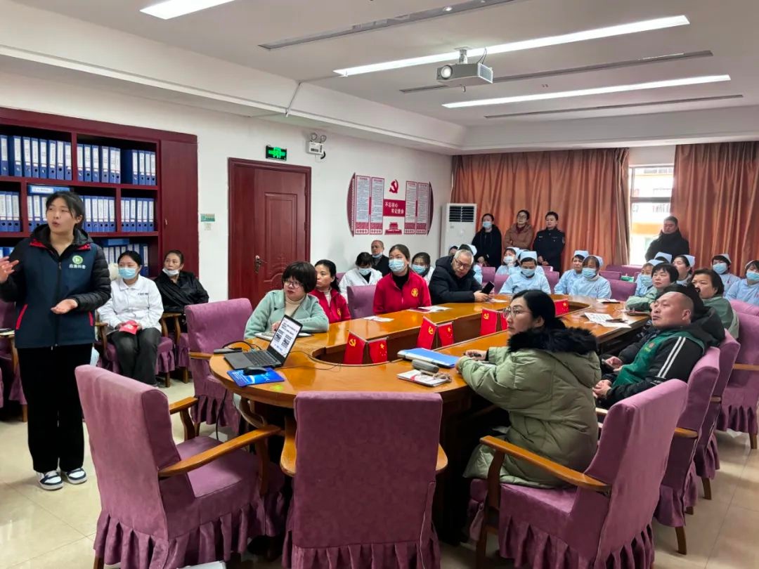 东湖区志愿者培训大揭秘：如何掌握消防安全与急救技能，关键时刻救人一命  第3张