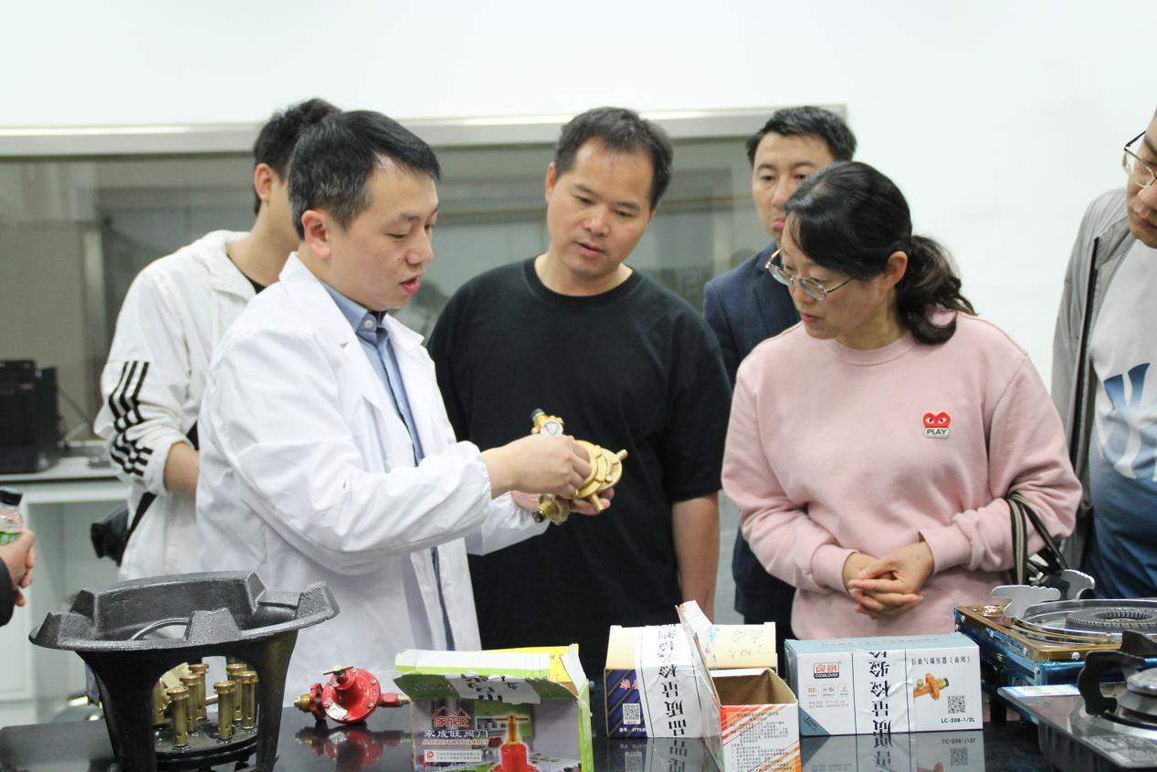 贵阳市场监管铁腕出击，全年查处580件案件，你的消费安全有保障吗？  第3张
