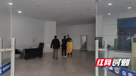 跨越1010公里送锦旗！安徽陶先生为何如此感恩泸溪反诈民警?!  第2张