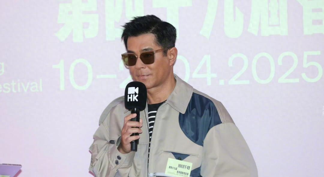 54岁古天乐右眼视网膜穿孔，飞蚊症缠身急需手术！背后原因令人心疼  第1张