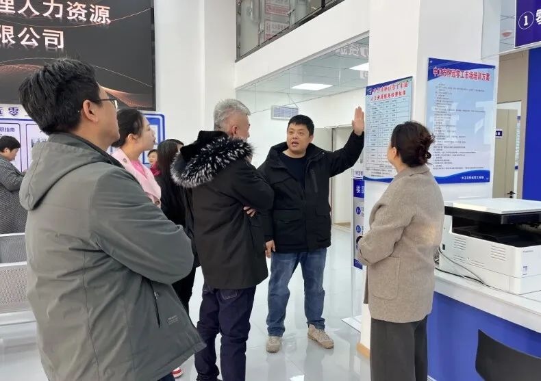从路边蹲守到安心就业！中卫零工市场如何颠覆传统求职模式？  第2张