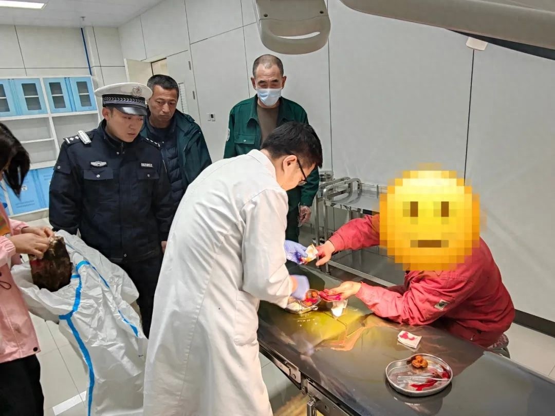 7分钟生死时速！大庆交警如何用警笛声为断指伤者开辟生命通道？