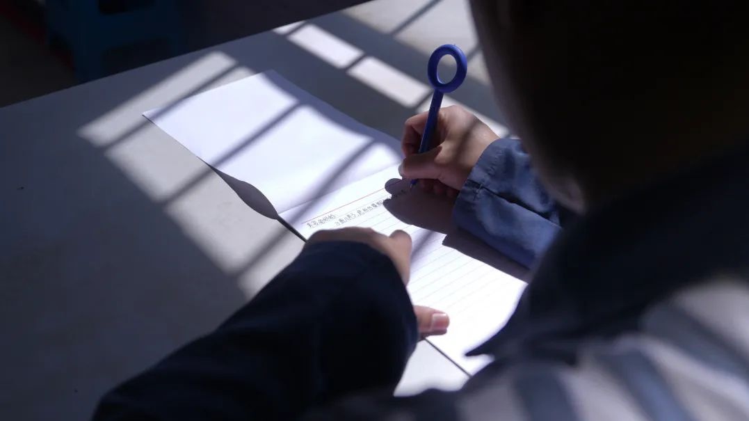 一封家书竟让罪犯泪流满面！亲情的力量究竟有多强大？  第2张