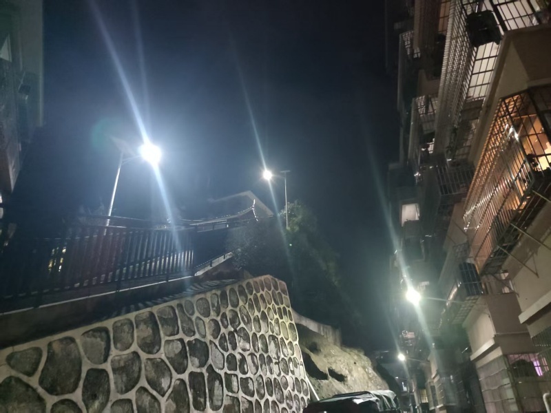 路灯照亮归家路，卧龙社区居民为何纷纷点赞？  第2张