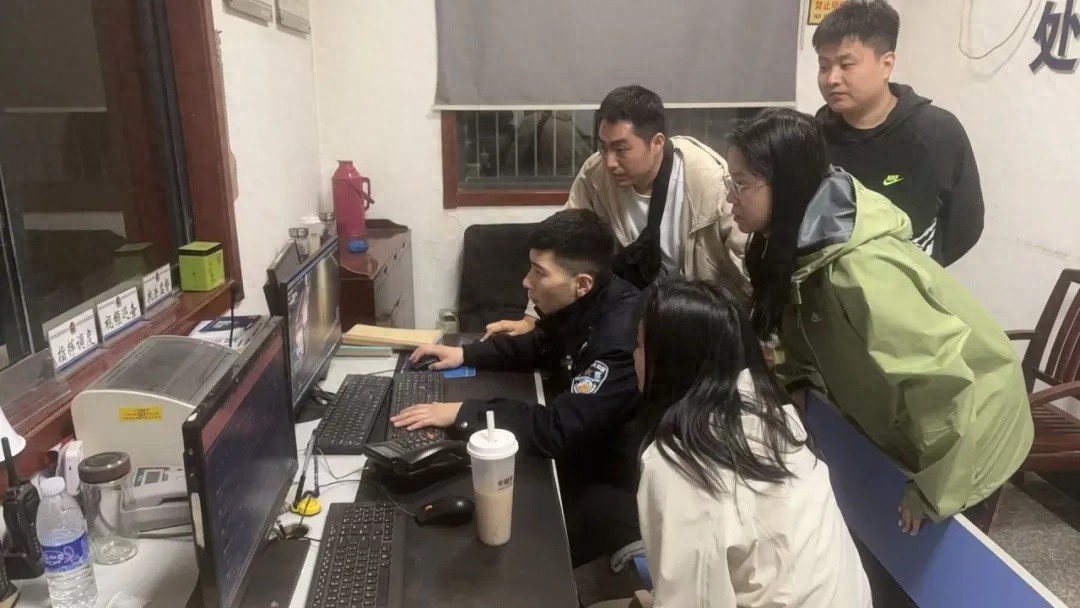 相机丢了只能认栽？淮北警察两小时神速找回，这座城市太暖心了