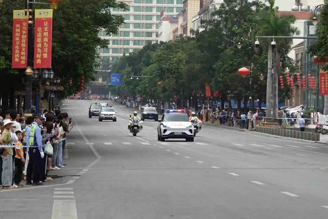 乐东公安如何为国际自行车赛保驾护航？揭秘114公里赛道背后的守护者  第3张