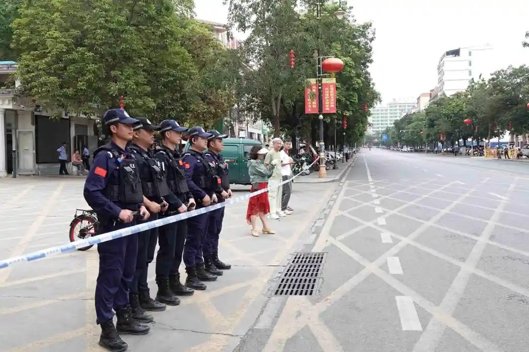 乐东公安如何为国际自行车赛保驾护航？揭秘114公里赛道背后的守护者  第6张