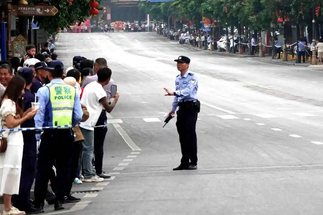乐东公安如何为国际自行车赛保驾护航？揭秘114公里赛道背后的守护者  第9张