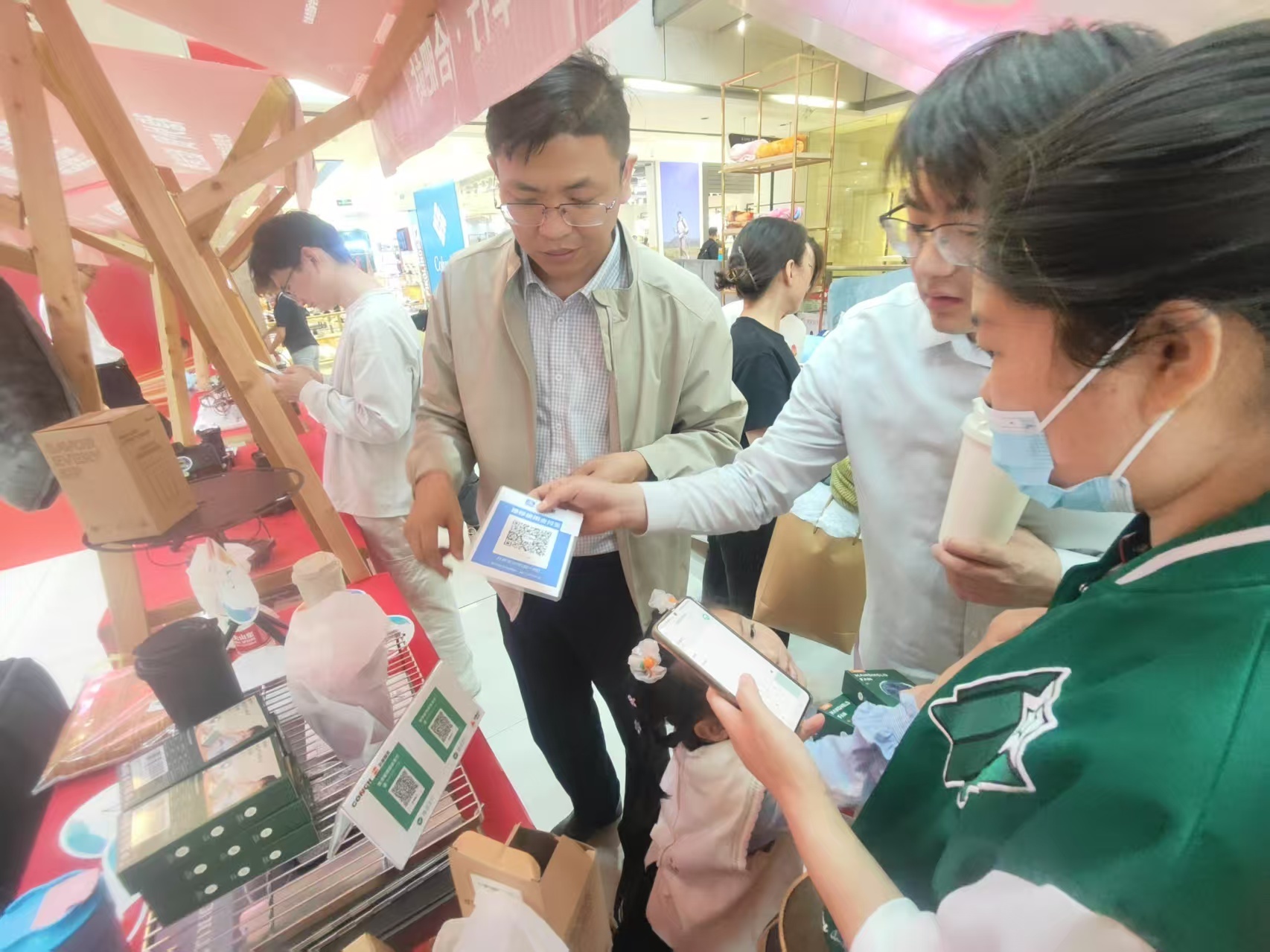 合肥制造外贸优品火爆来袭！市民疯狂捡漏，错过等何时？  第2张