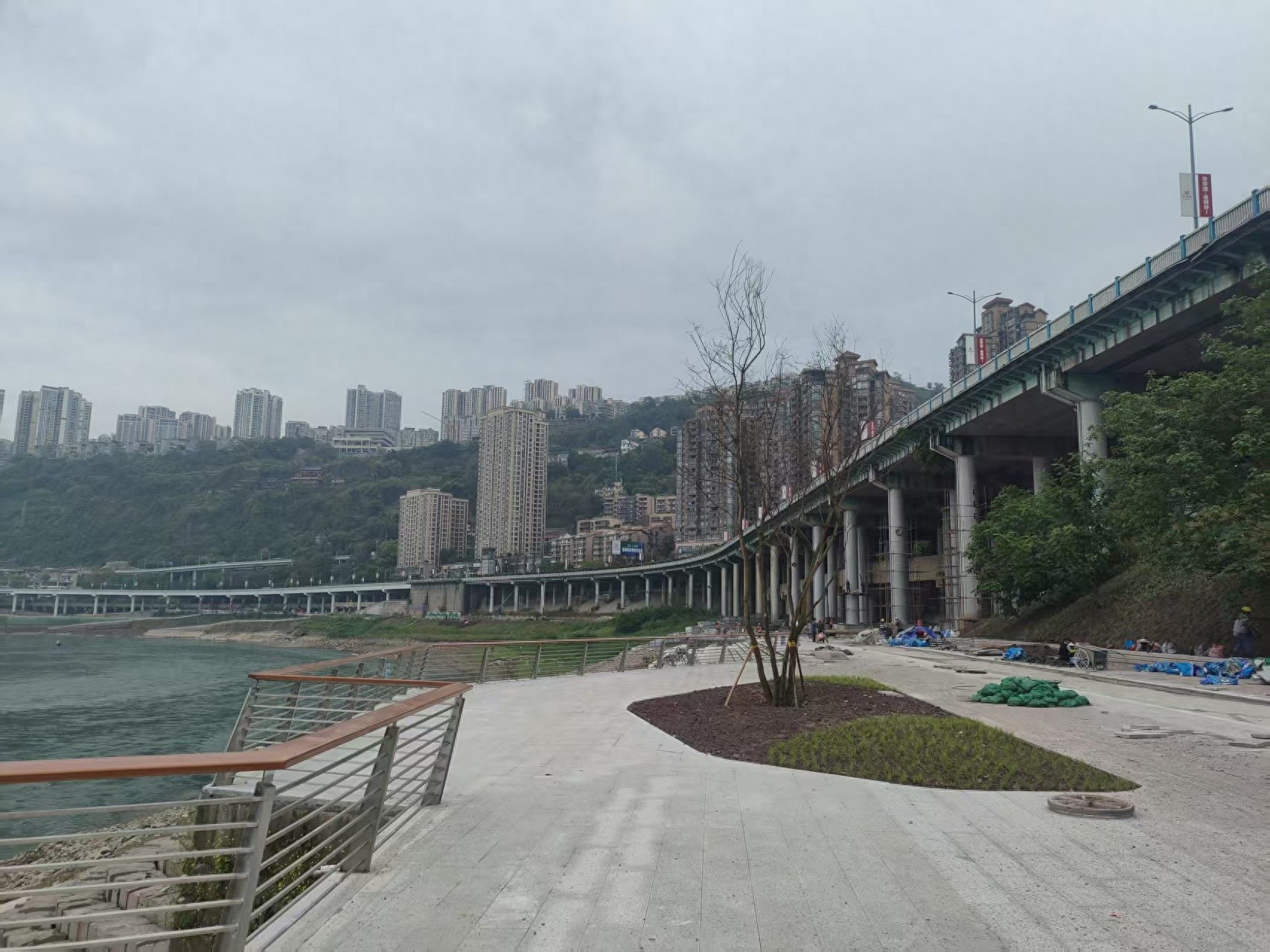 嘉陵江畔大变样！从垃圾荒地到家门口‘小外滩’，为何如此？