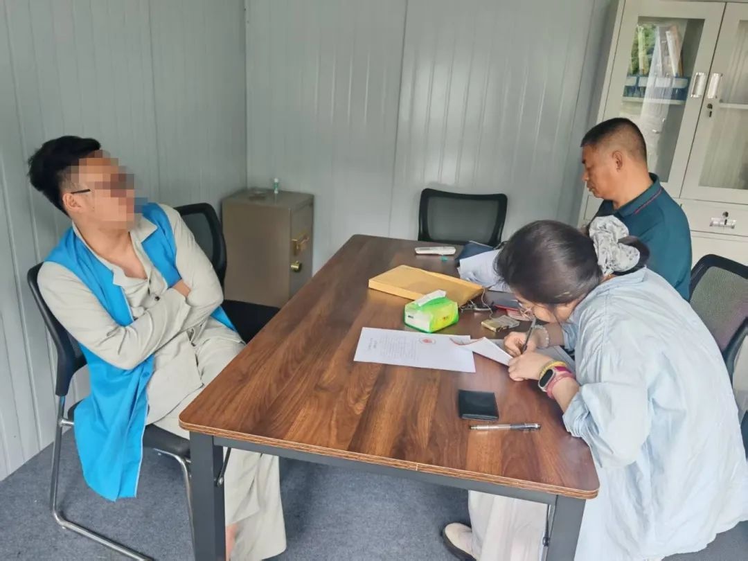 被执行人竟在仓库打 50 一注麻将？法官出击能否成功执行？  第2张