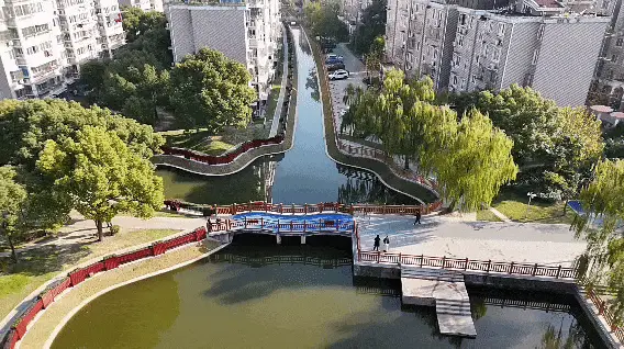 宝虹家园河道恶臭难忍，居民生活受困！2025年能否迎来清新改变？  第2张