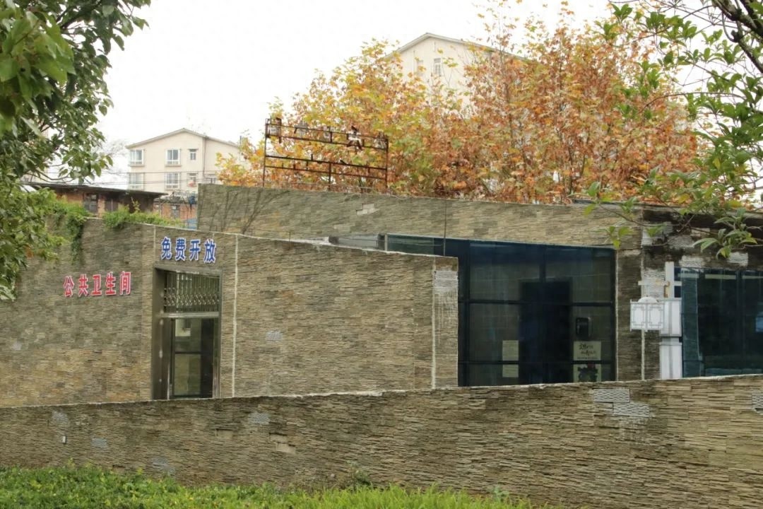 安顺市中心城区12座新公厕免费开放，市民生活更便利了