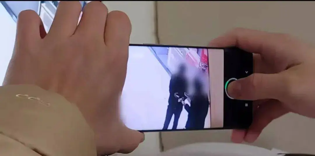 网红餐厅排队难，黄牛泛滥何时休？警方重拳出击，6人被拘  第2张