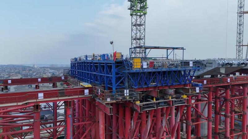 春节后复工，枝江长江大桥如何抢工期？建设者们争分夺秒的现场揭秘  第2张