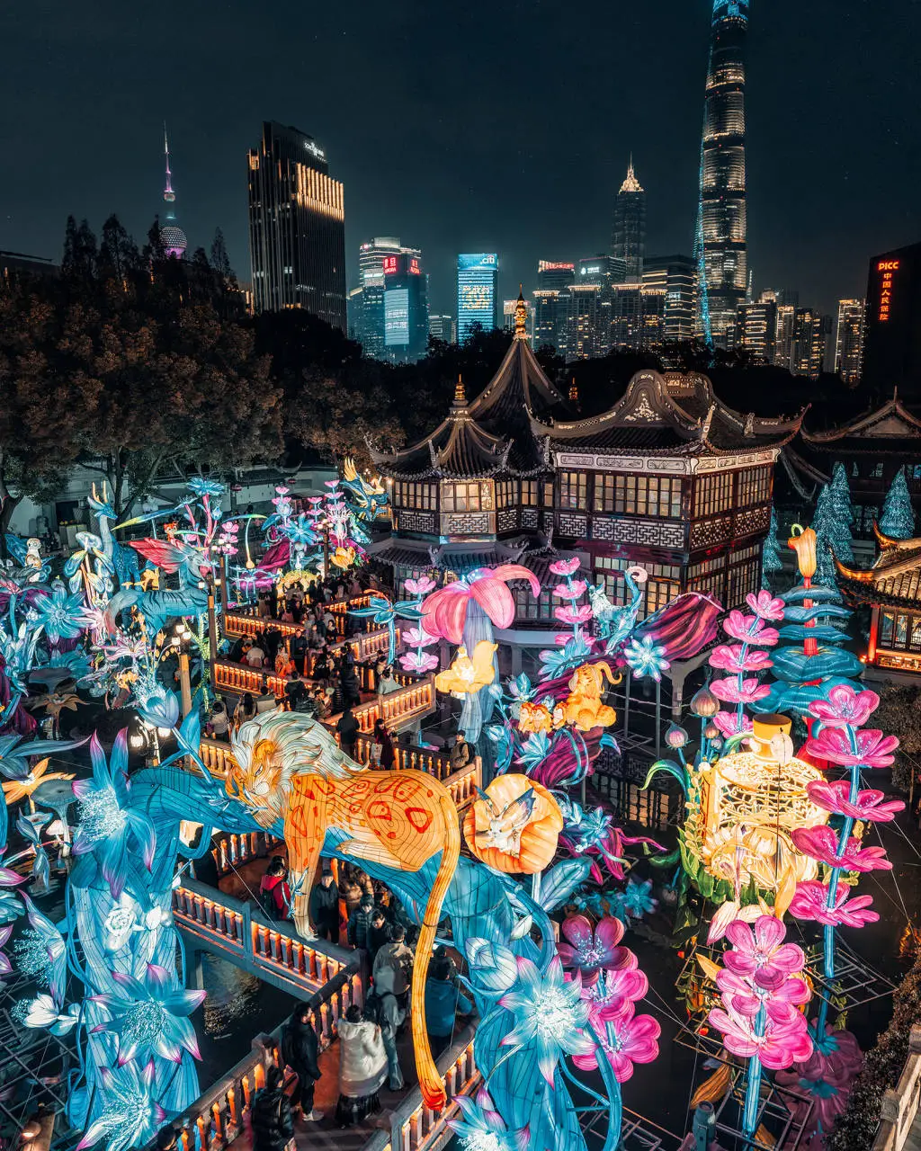 豫园灯会人潮爆棚，雨中赏灯为何依然如此火爆？  第15张