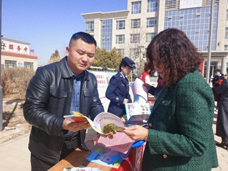 春节后务工热潮来袭，巷道司法所如何用法治春风护航？  第1张