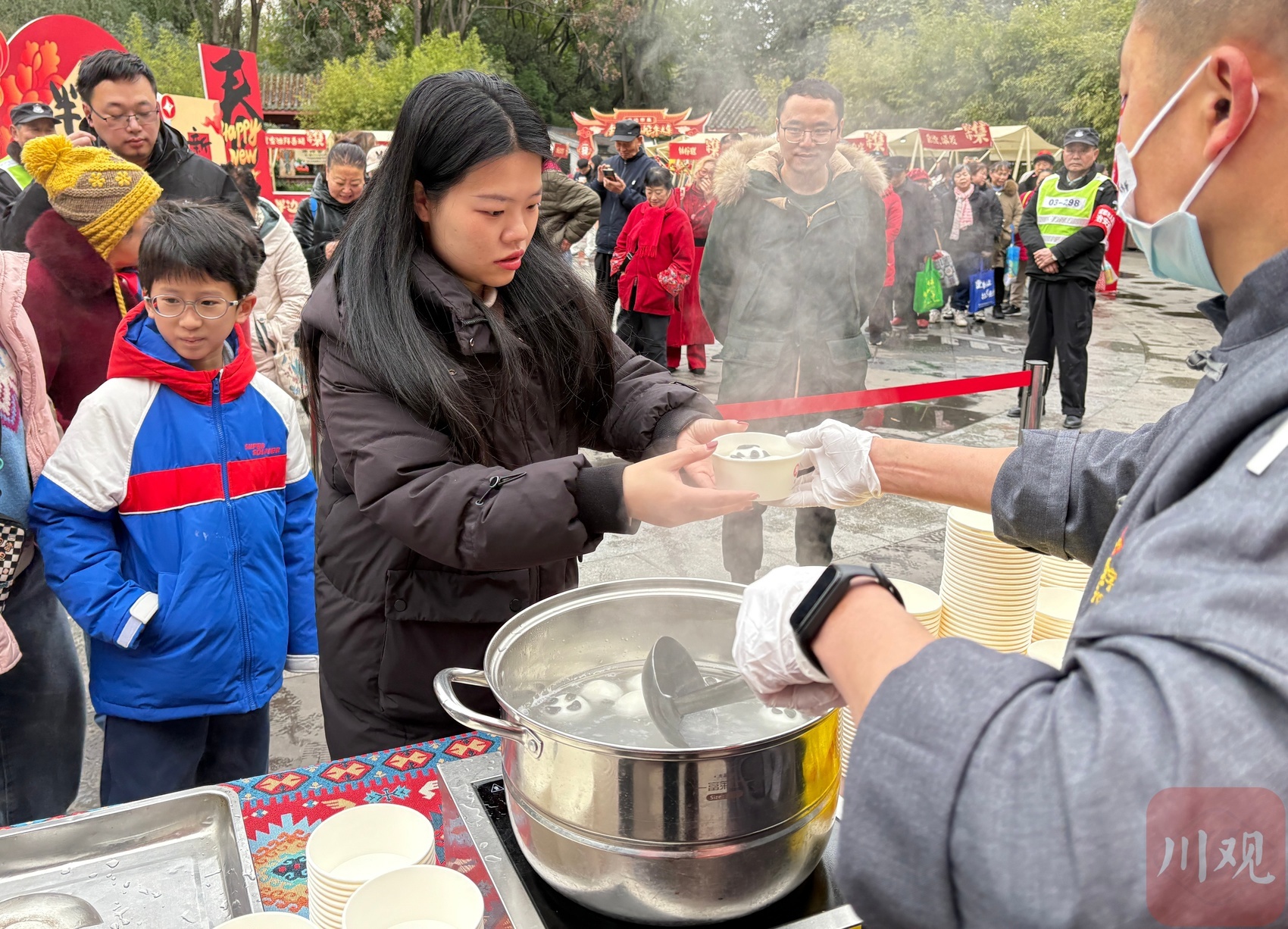 元宵节惊喜！成都人民公园千份暖心汤圆等你来尝，你领到了吗？  第4张