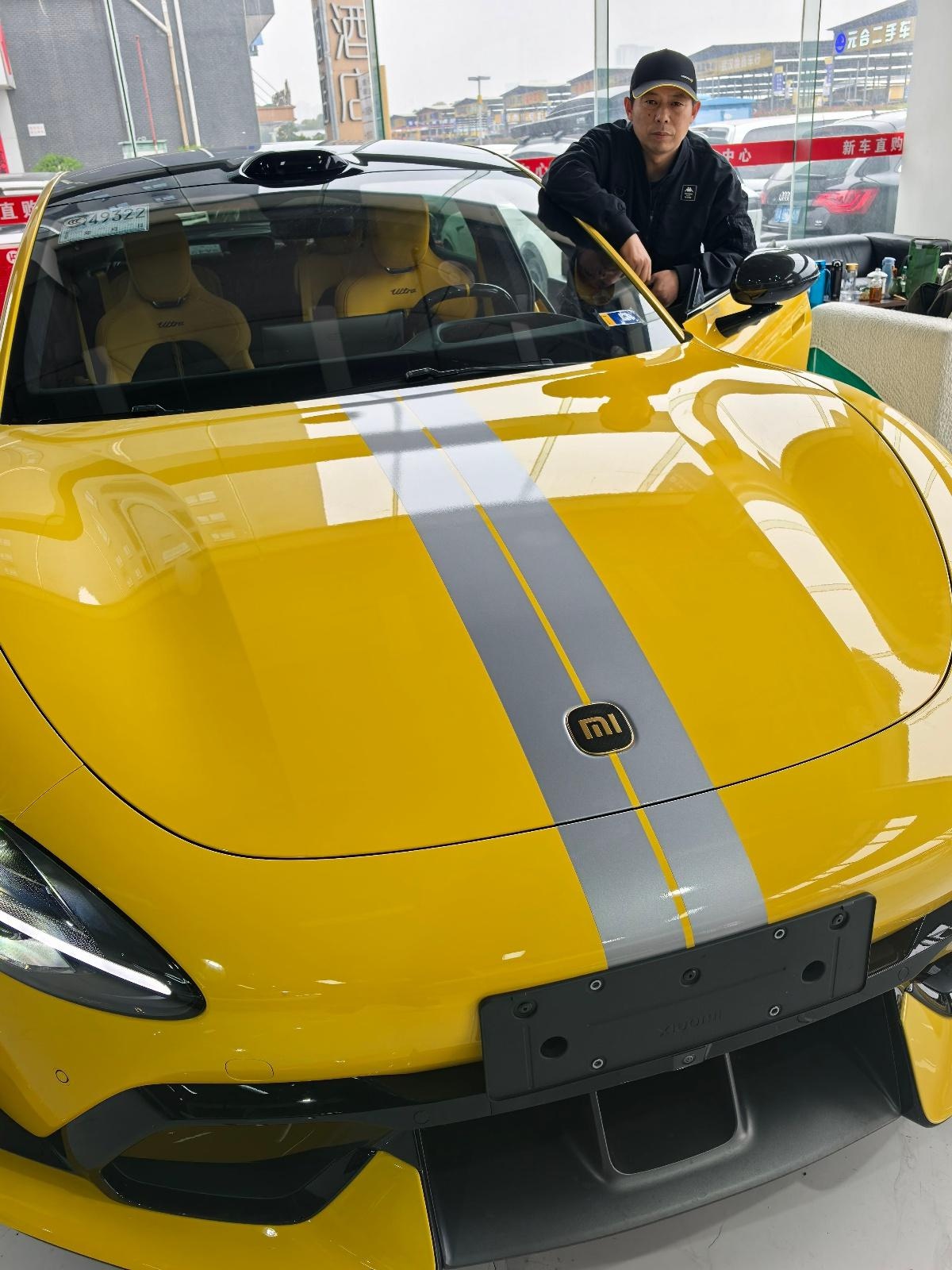 60岁大爷开小米SU7Ultra圆梦！你大爷还是你大爷，你羡慕了吗？  第2张