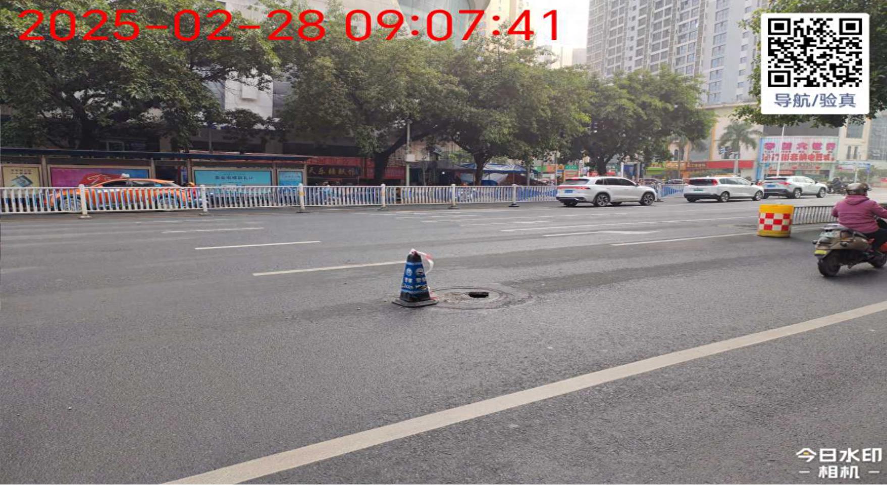 井盖破损危及安全！你每天经过的街道还安全吗？