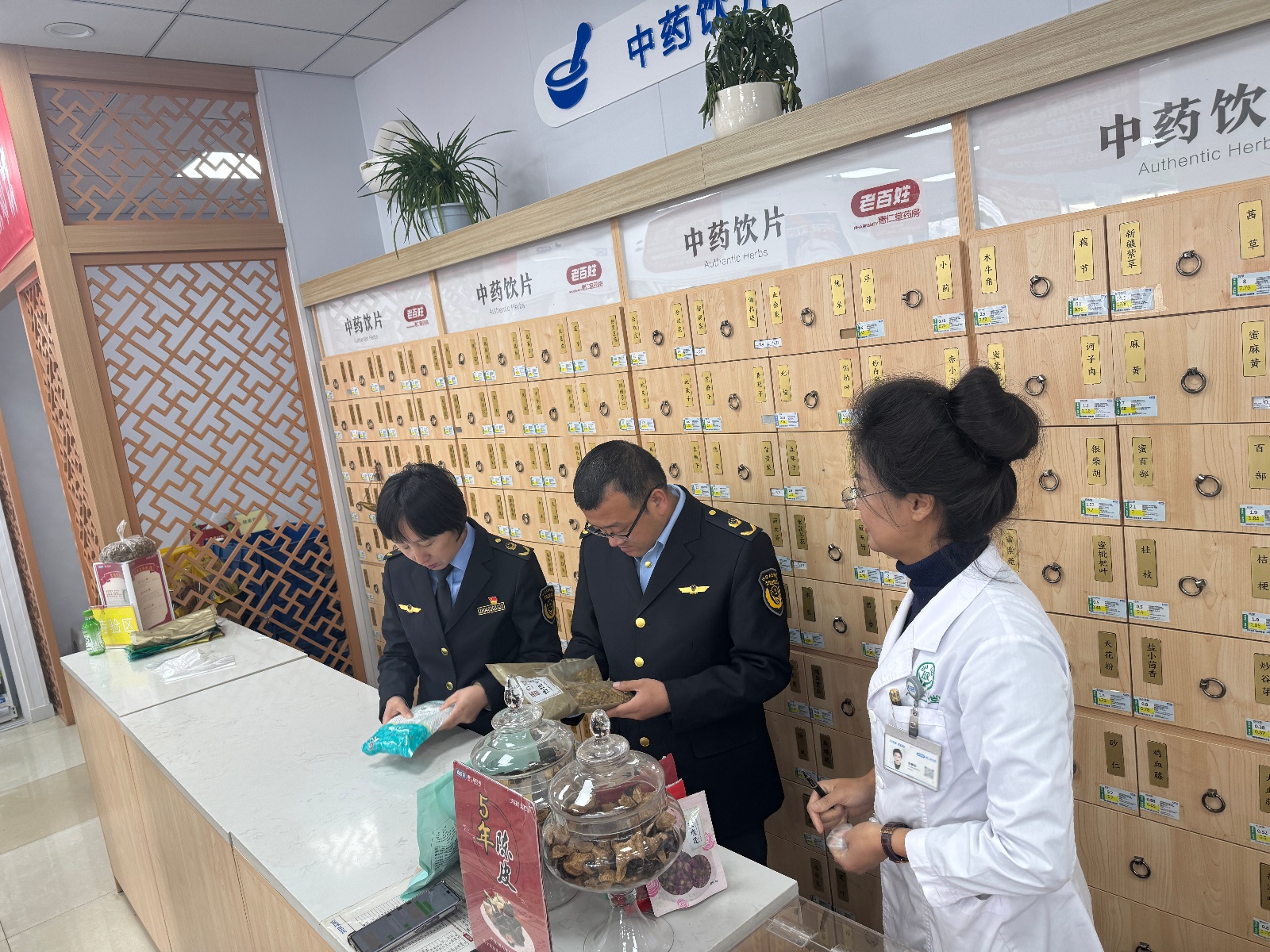 靖远县严查药械化市场，你的用药安全有保障了吗？  第2张