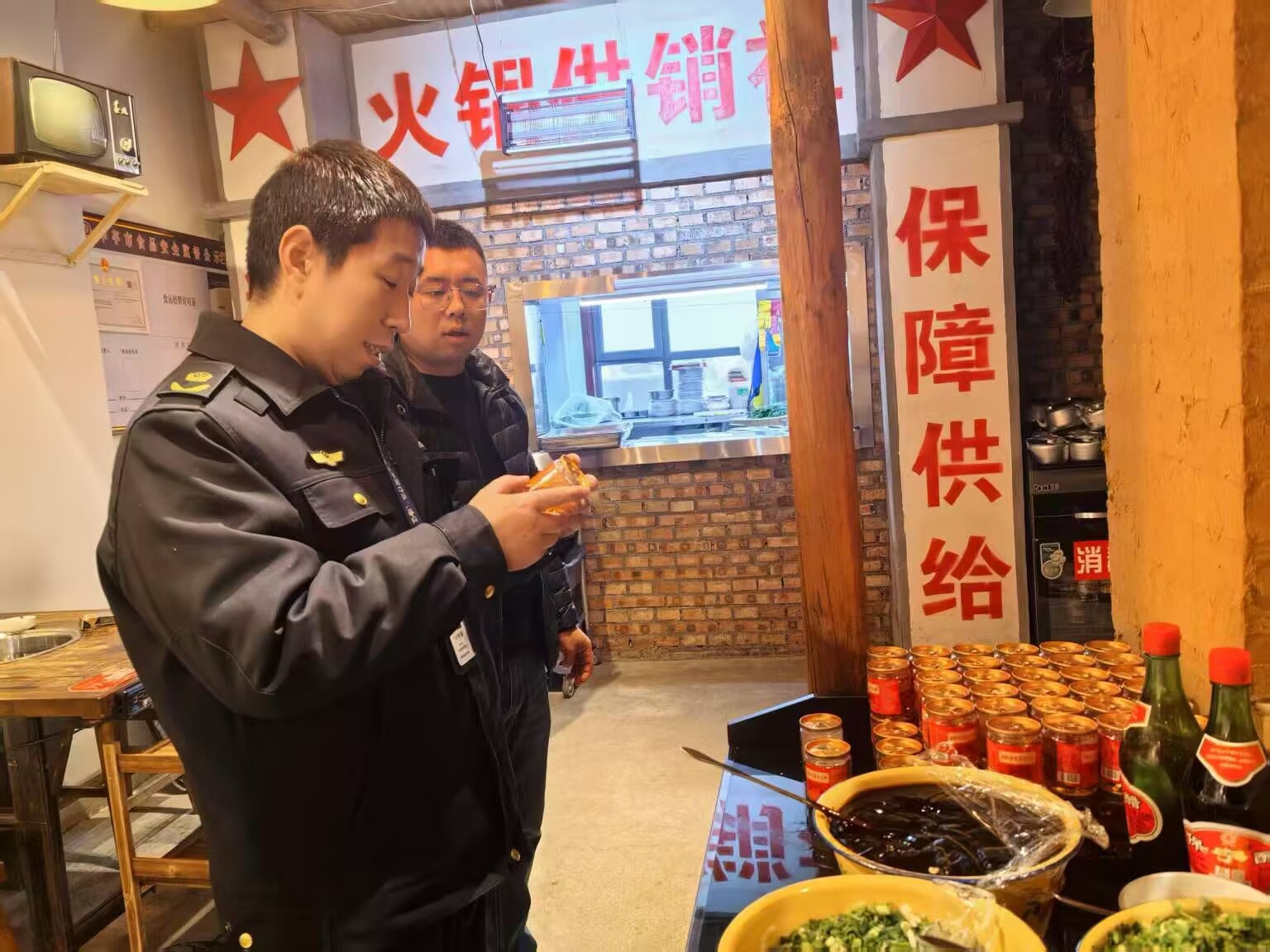 外卖食品安全隐患大曝光！华亭市市场监管局如何保障你的每一餐？  第2张