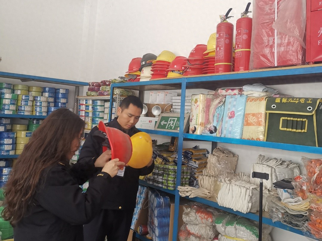 你的安全帽真的安全吗？区市场监管局严查不合格产品