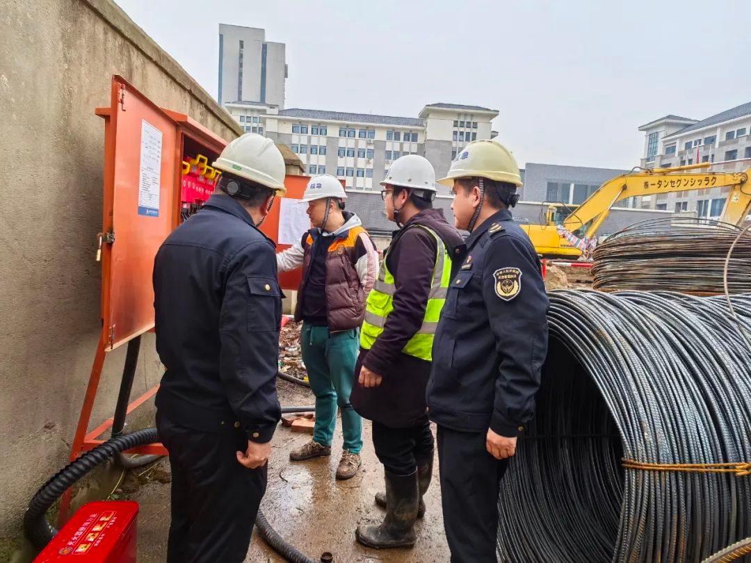 东湖区安全生产督查大揭秘：你的工地真的安全吗？  第2张