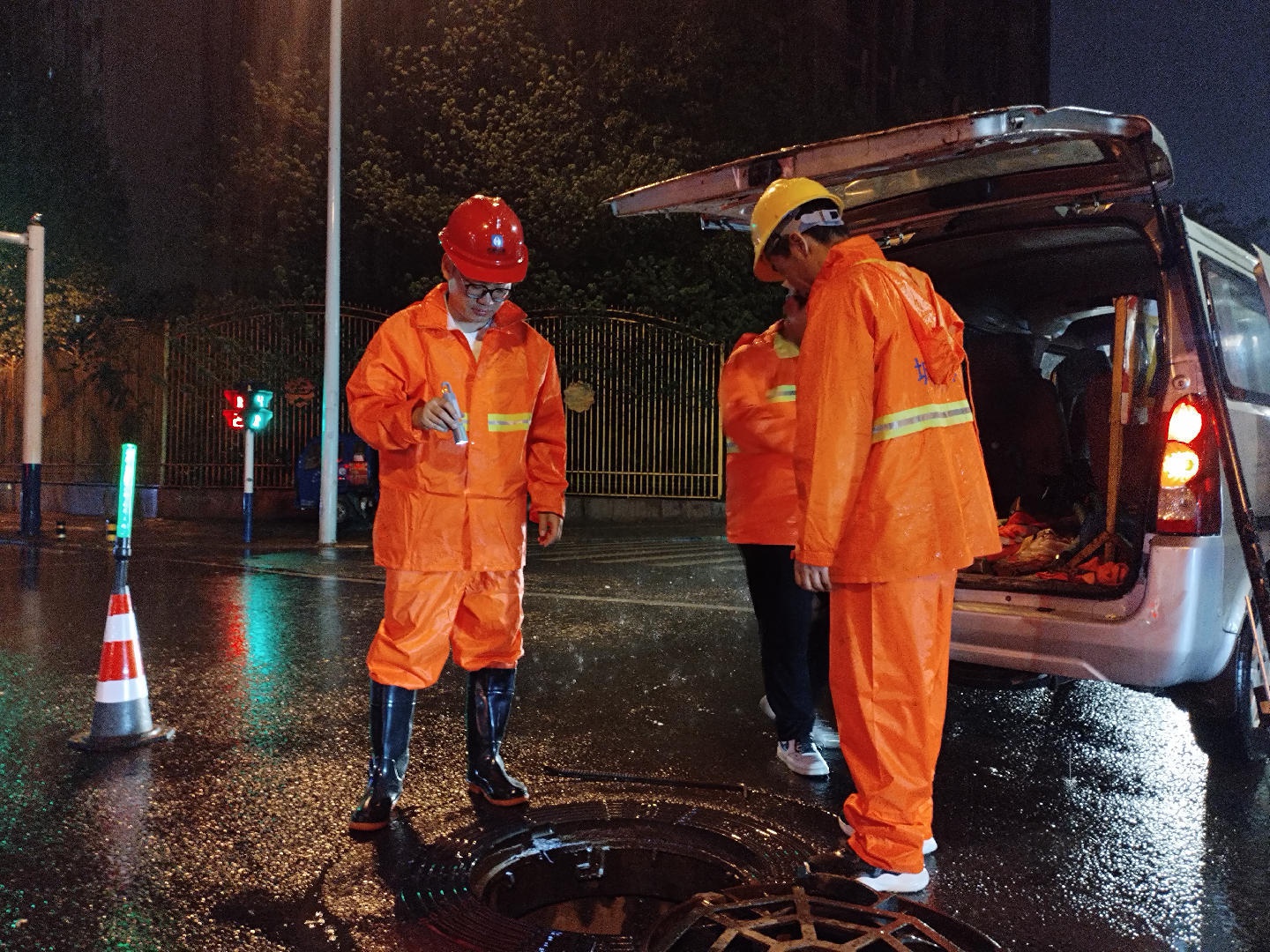 合肥暴雨夜，42座下穿桥66处易涝点如何安全度汛？水务集团这样做  第4张