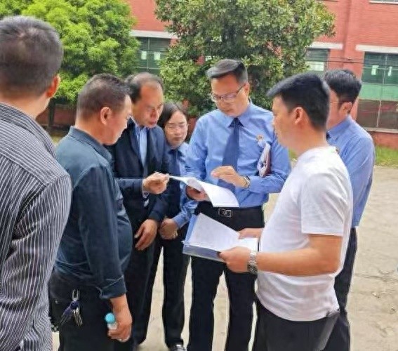 衡南多部门联合行动，县二中周边污染问题何时能彻底解决？