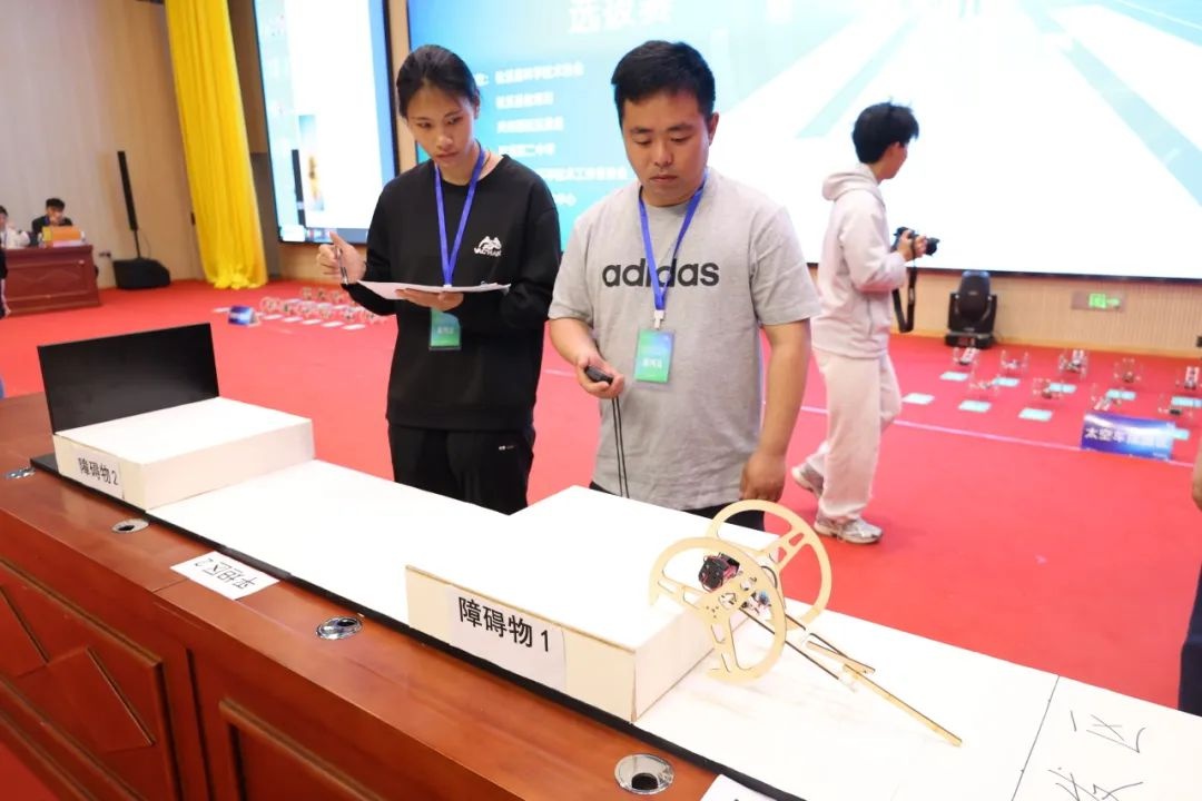 松溪二中太空车大赛惊现故障！这群学生如何逆袭夺冠？  第4张
