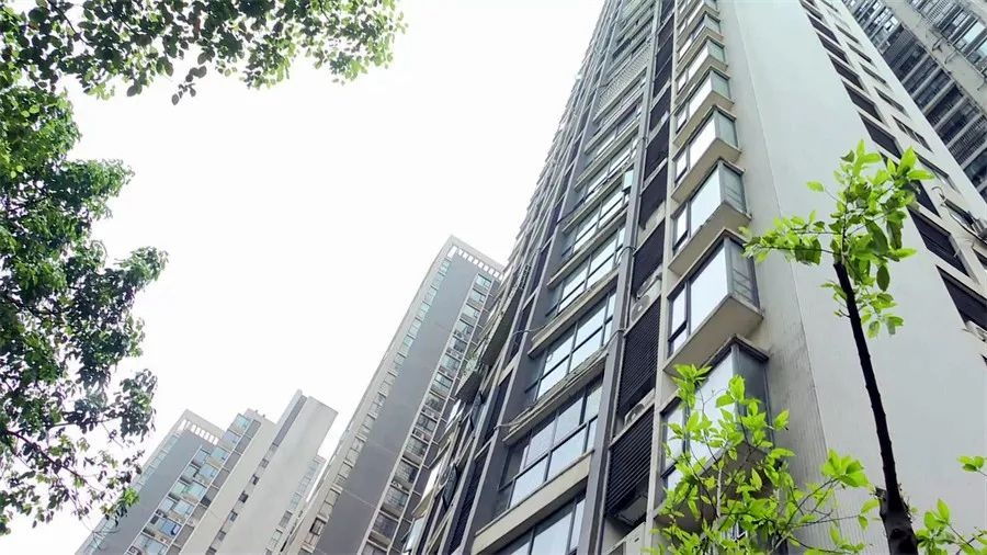 兆安现代城黄先生家厕所反冒粪水，地板开裂，原因究竟为何？  第2张