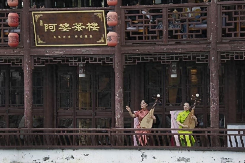 五月江南风拂青石板路！朱家角古镇音乐快闪为何引得众人惊叹？
